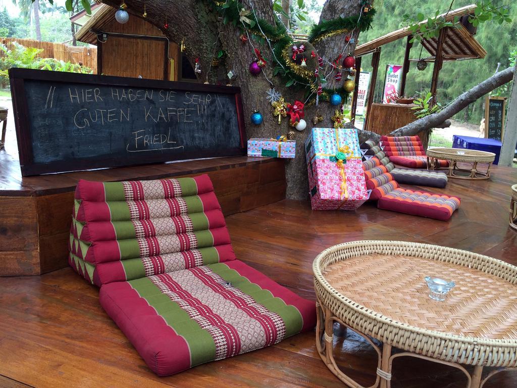 Coffee And Resort Koh Phayam Esterno foto